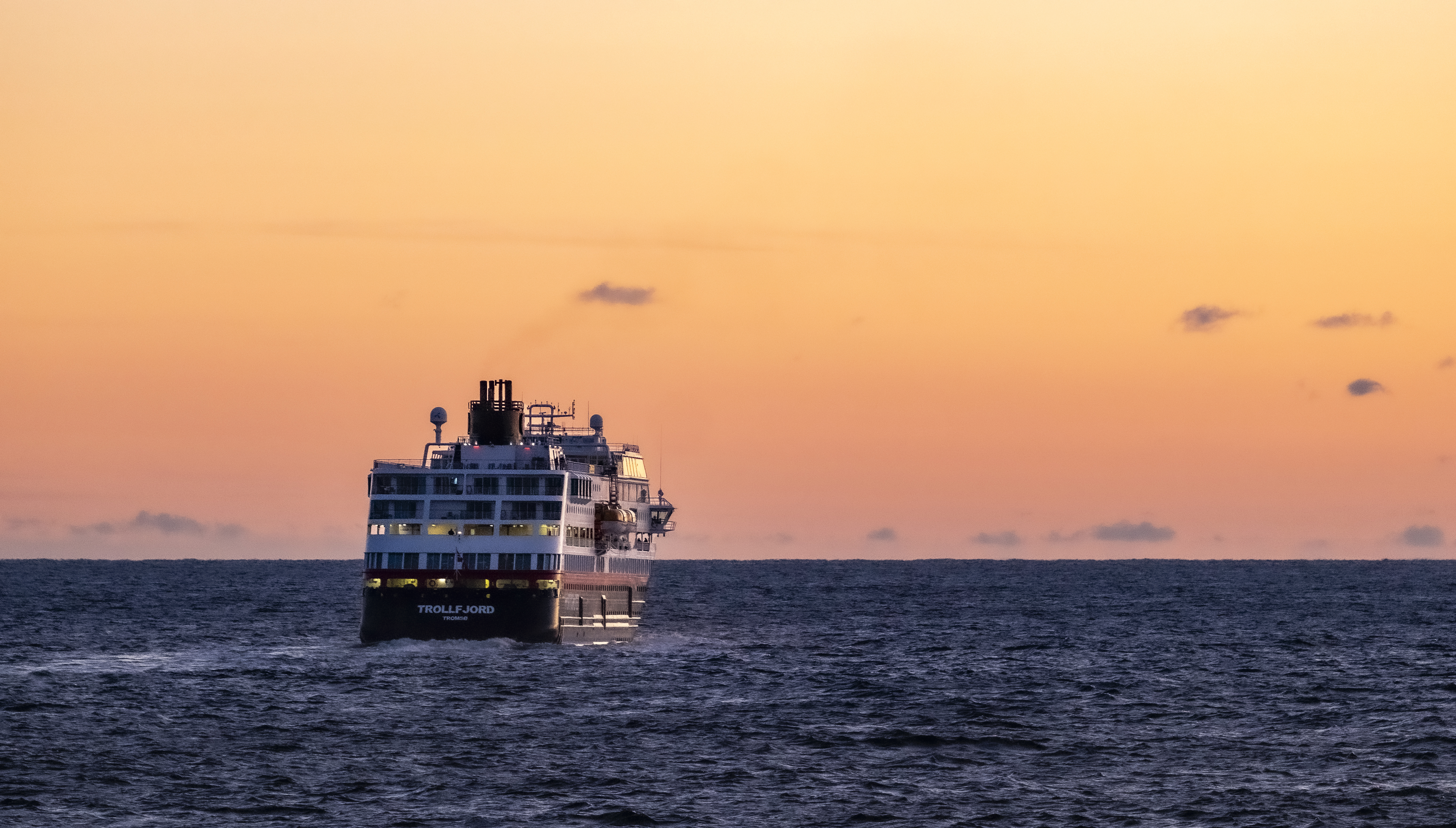 Cabo Norte Aurora Boreal - MS Trollfjord